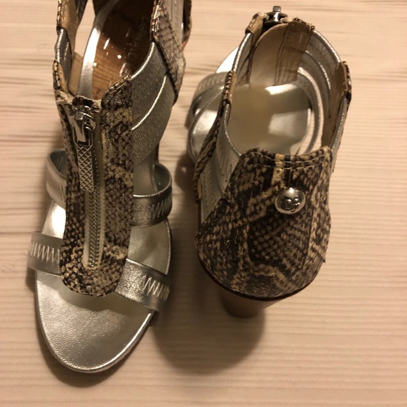 Donald J Pliner Snake Skin Heels - Picture 4 of 5